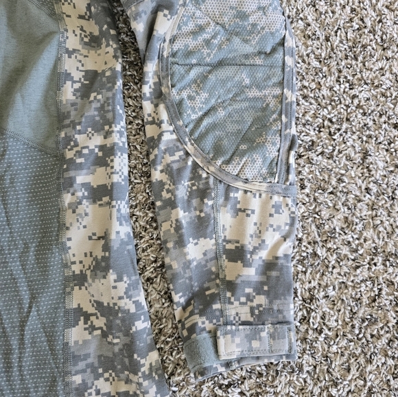 NWT U.S. Army Massif Long Sleeve Army Combat Shirt Sz M Strap On Sleeve Uniform - Picture 6 of 12